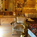White Country Boutique