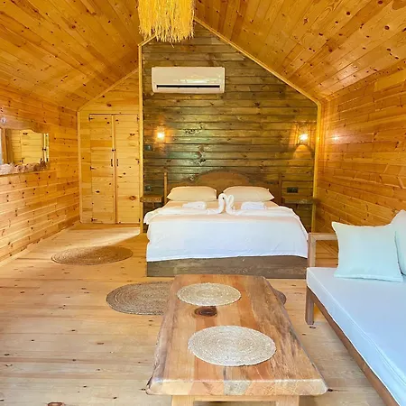 White Country Boutique