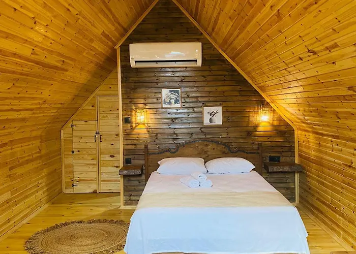 White Country Boutique 3*