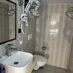 White Country Boutique Hotell 3*