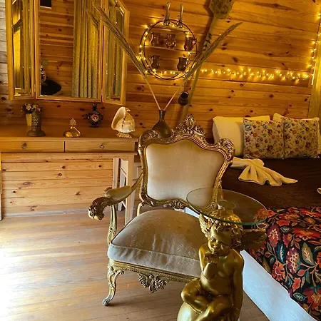 White Country Boutique